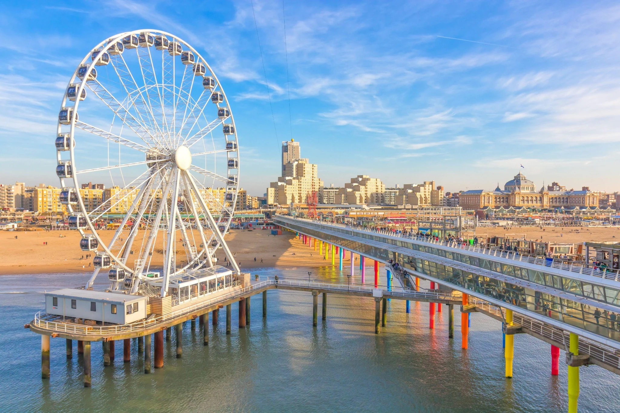 SkyView de Pier and Scheveningen skyline